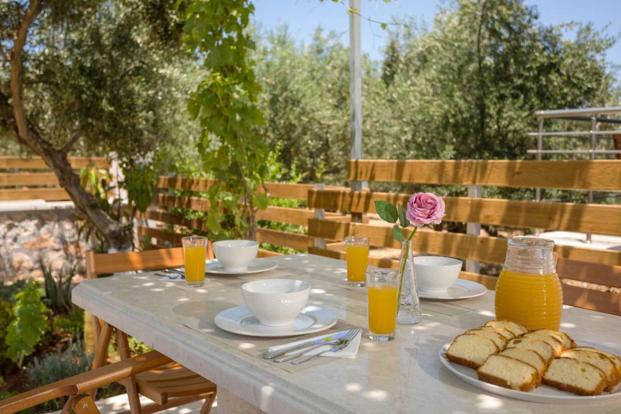 Villa Serenity Agia Marina  Luaran gambar