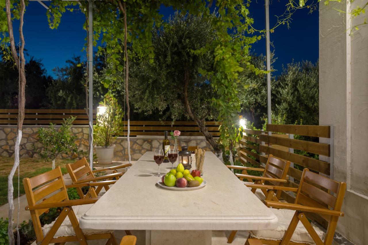 Villa Serenity Agia Marina  Luaran gambar