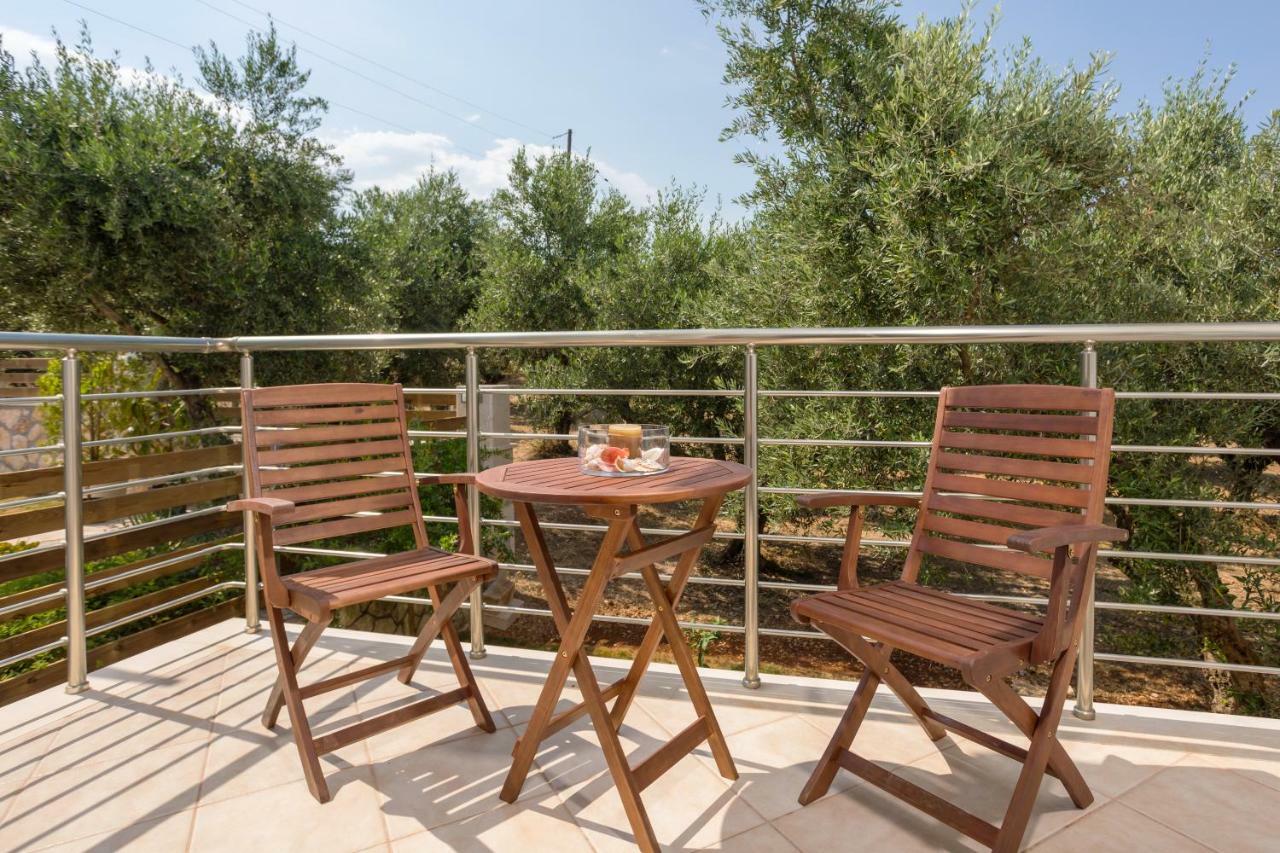 Villa Serenity Agia Marina  Luaran gambar